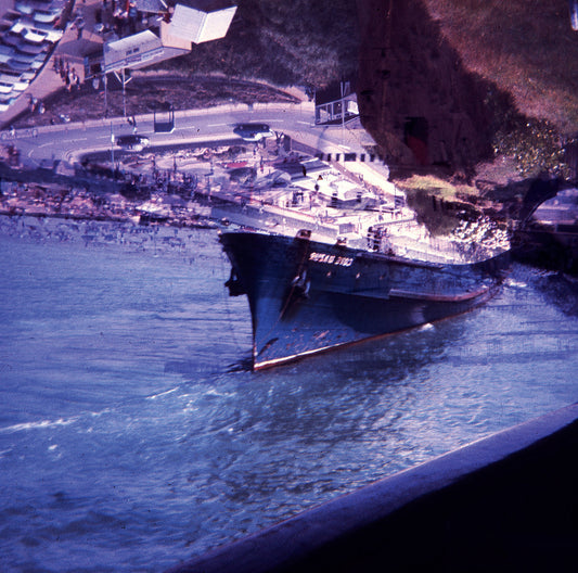 THE DRAMATURGY OF DECAY